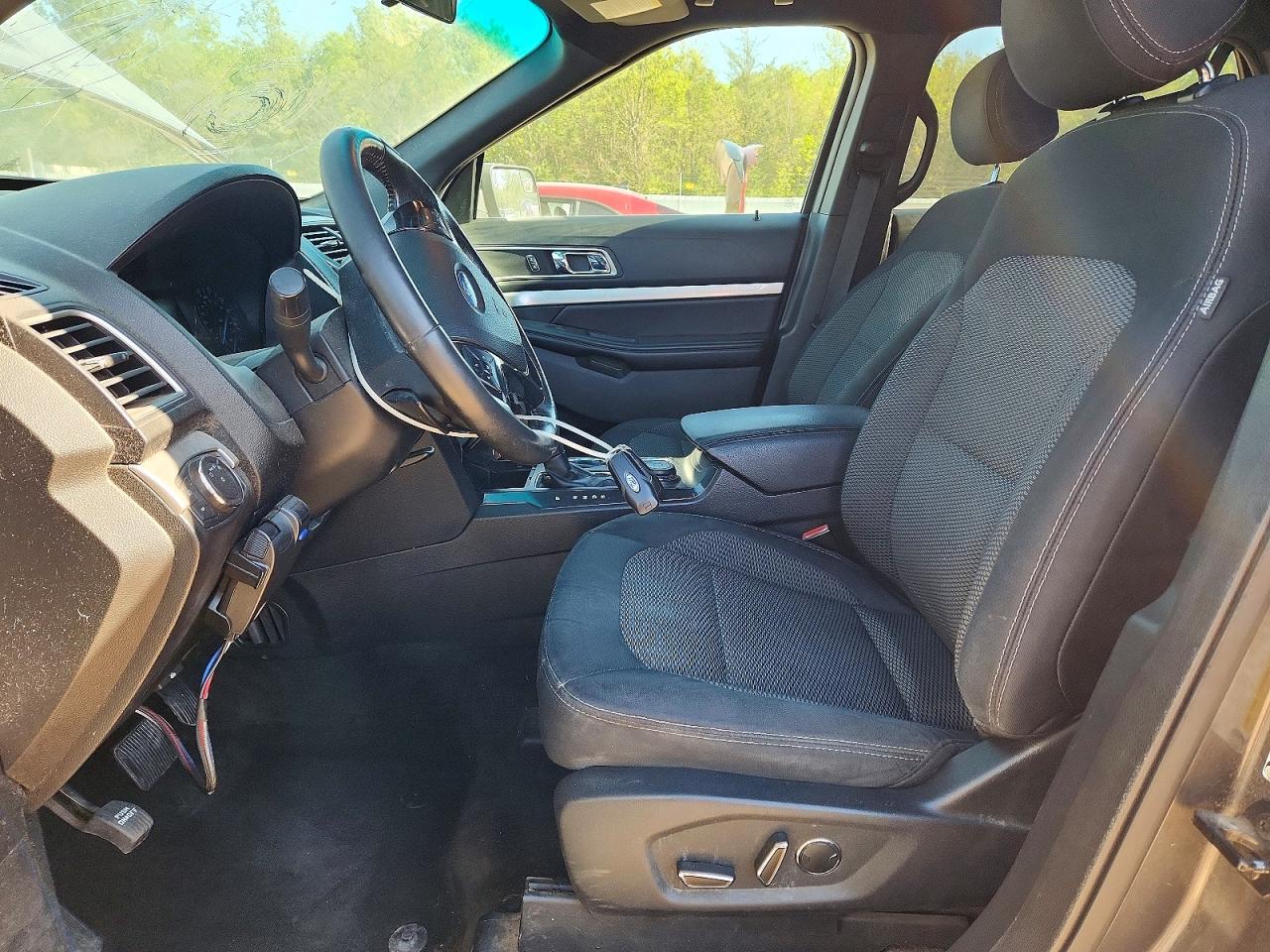 2016 FORD EXPLORER XLT photo 13