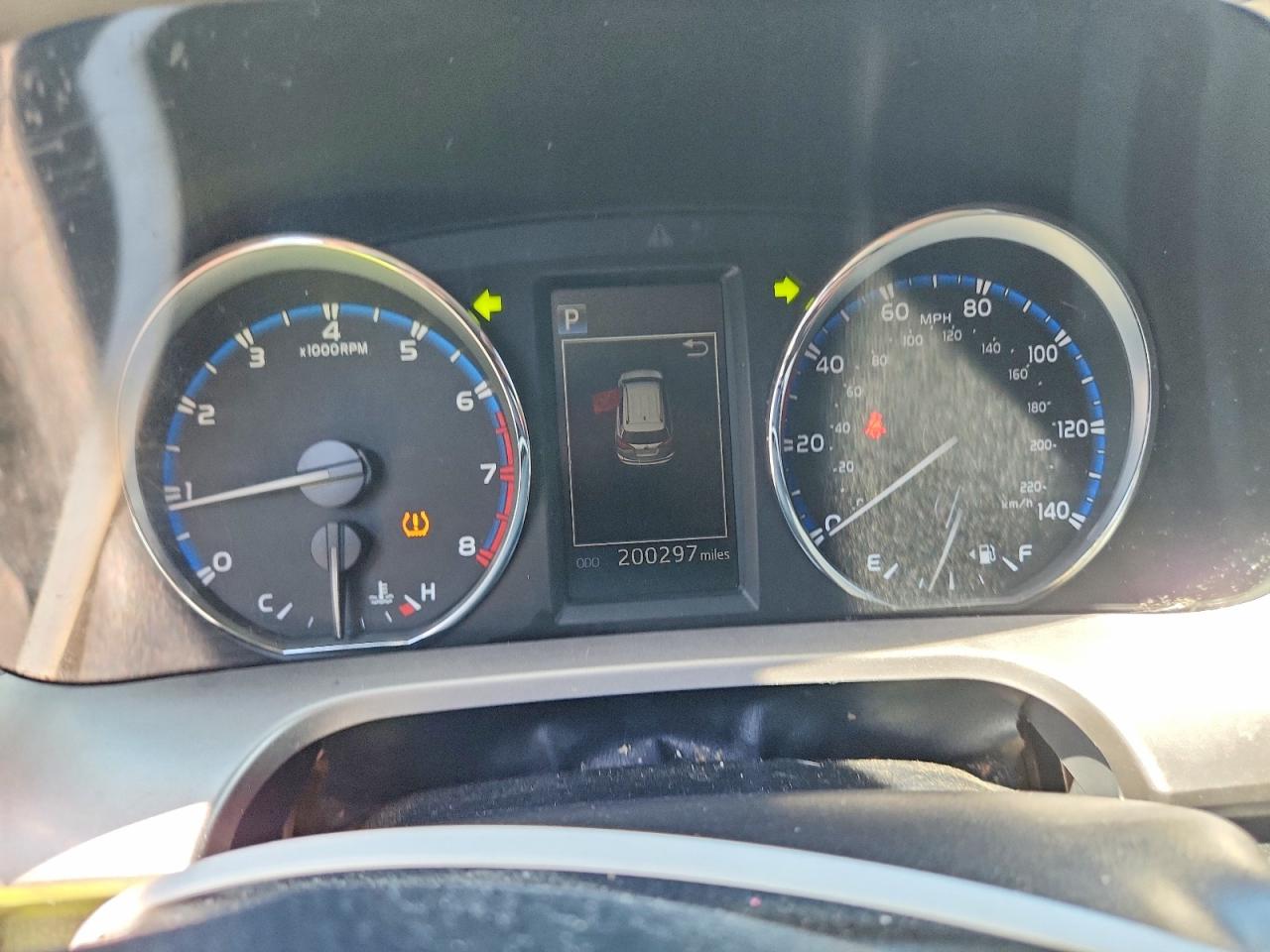 2016 TOYOTA RAV4 XLE photo 9