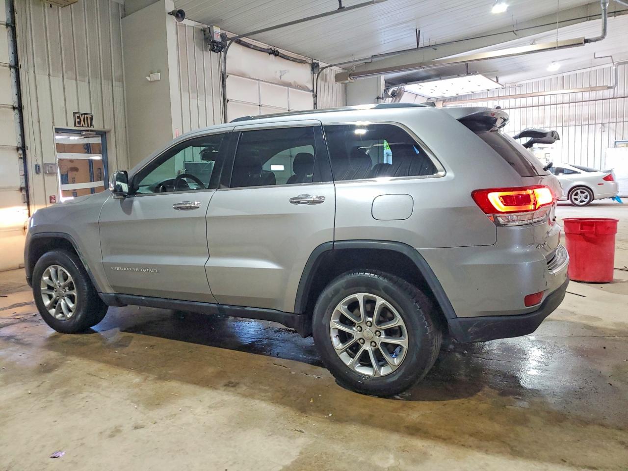 2015 JEEP GRAND CHEROKEE LIMITED photo 3