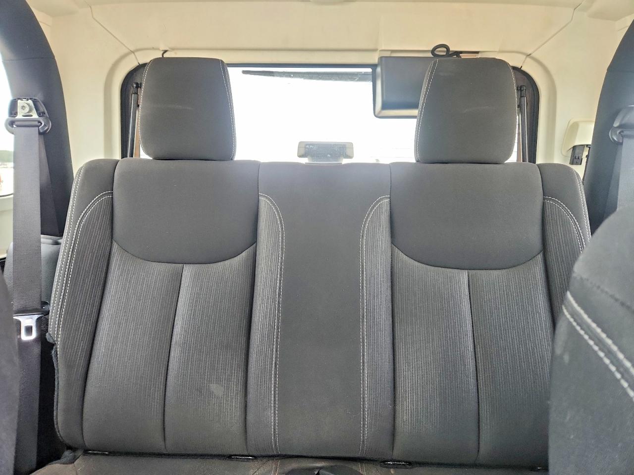 2015 JEEP WRANGLER SAHARA photo 28
