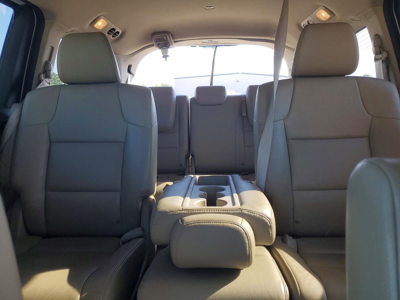 2014 HONDA ODYSSEY EXL photo 19