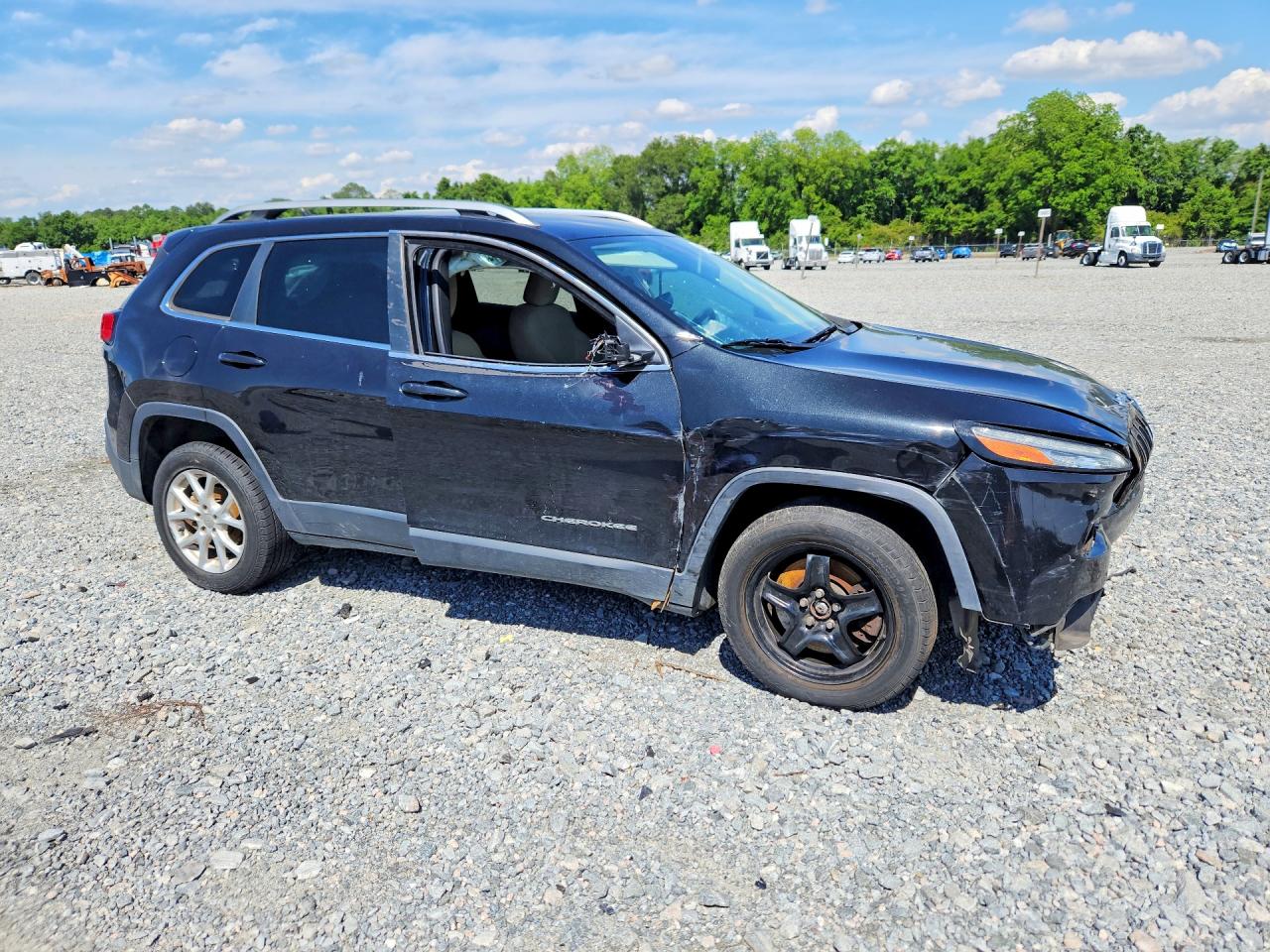 2016 JEEP CHEROKEE LATITUDE photo 4