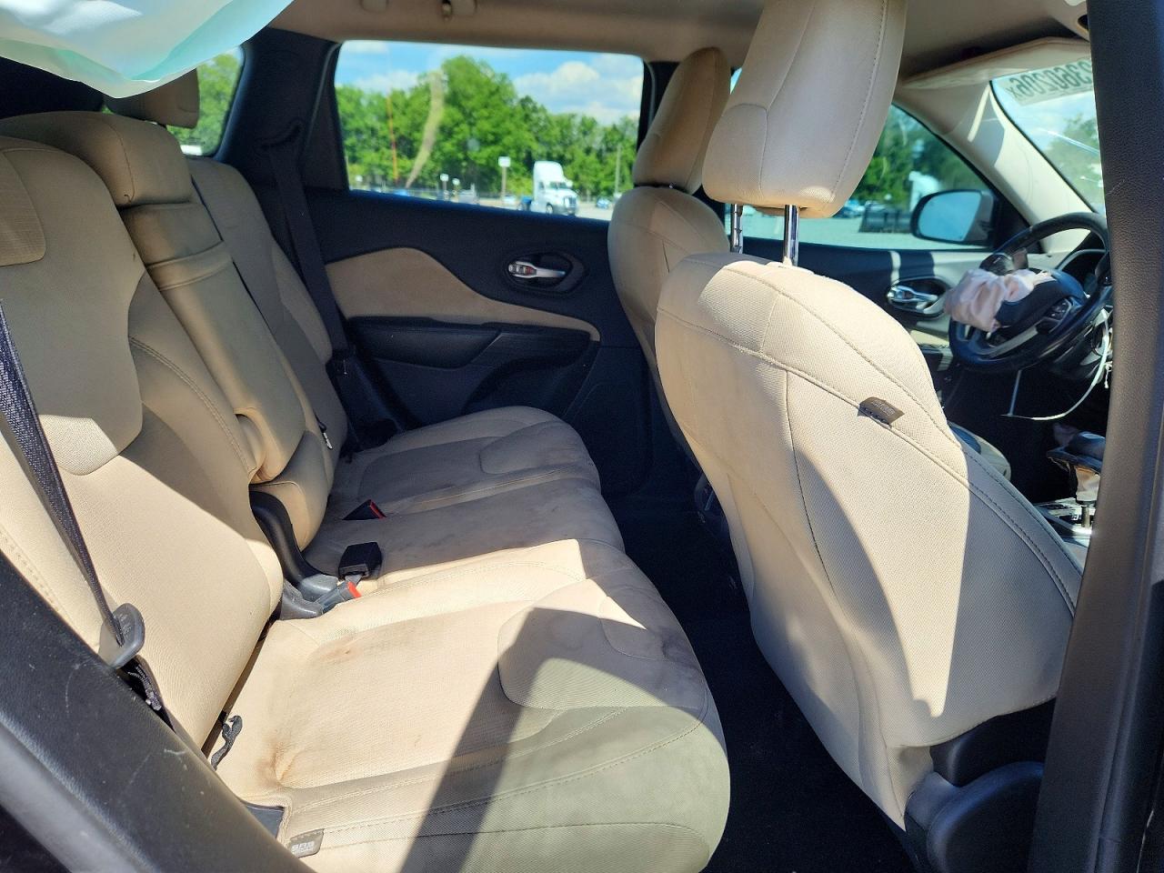 2016 JEEP CHEROKEE LATITUDE photo 11
