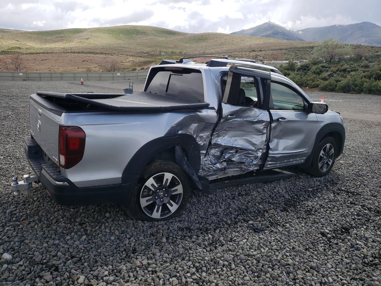 2019 HONDA RIDGELINE RTL photo 3