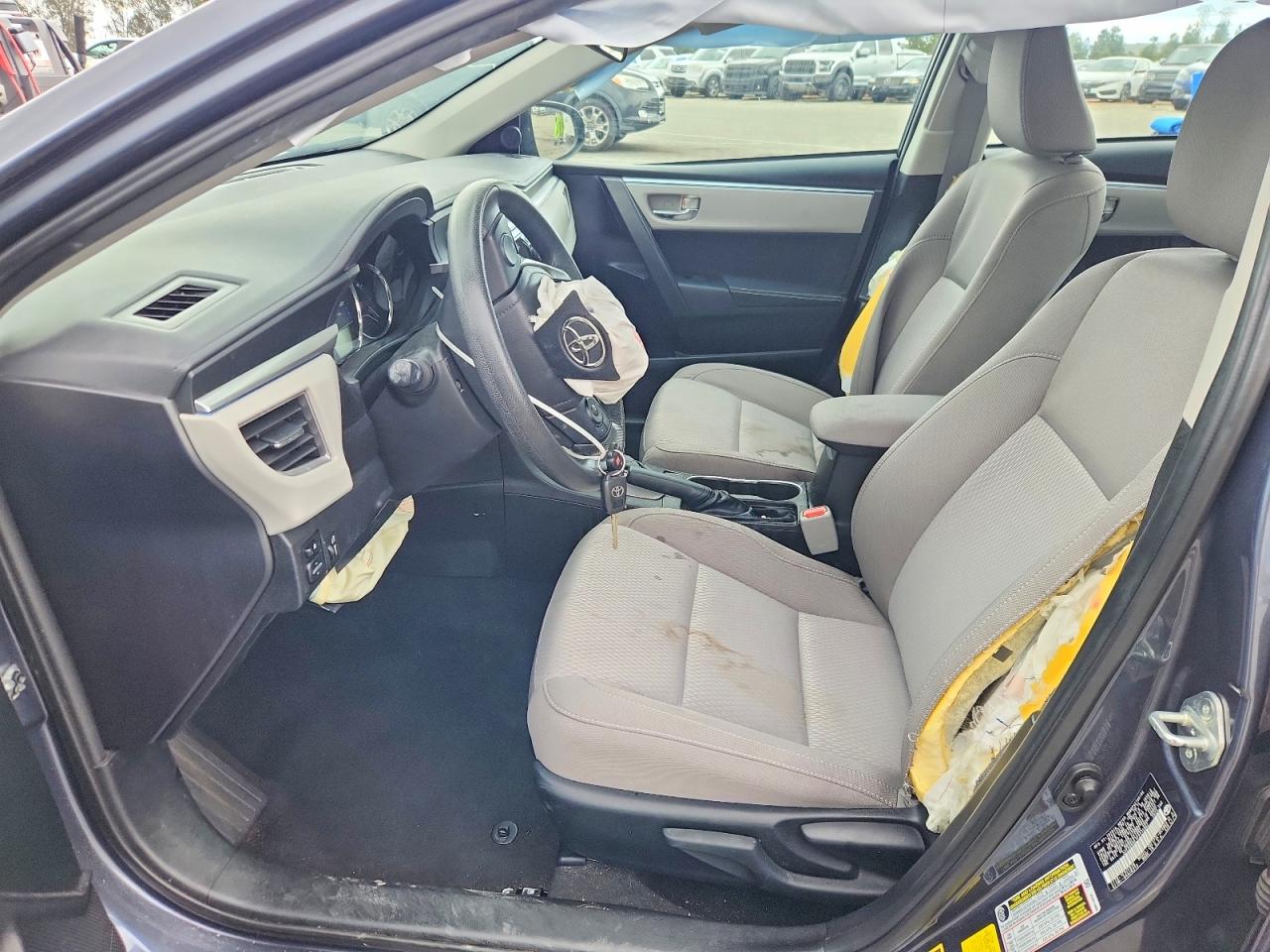 2015 TOYOTA COROLLA LE photo 13