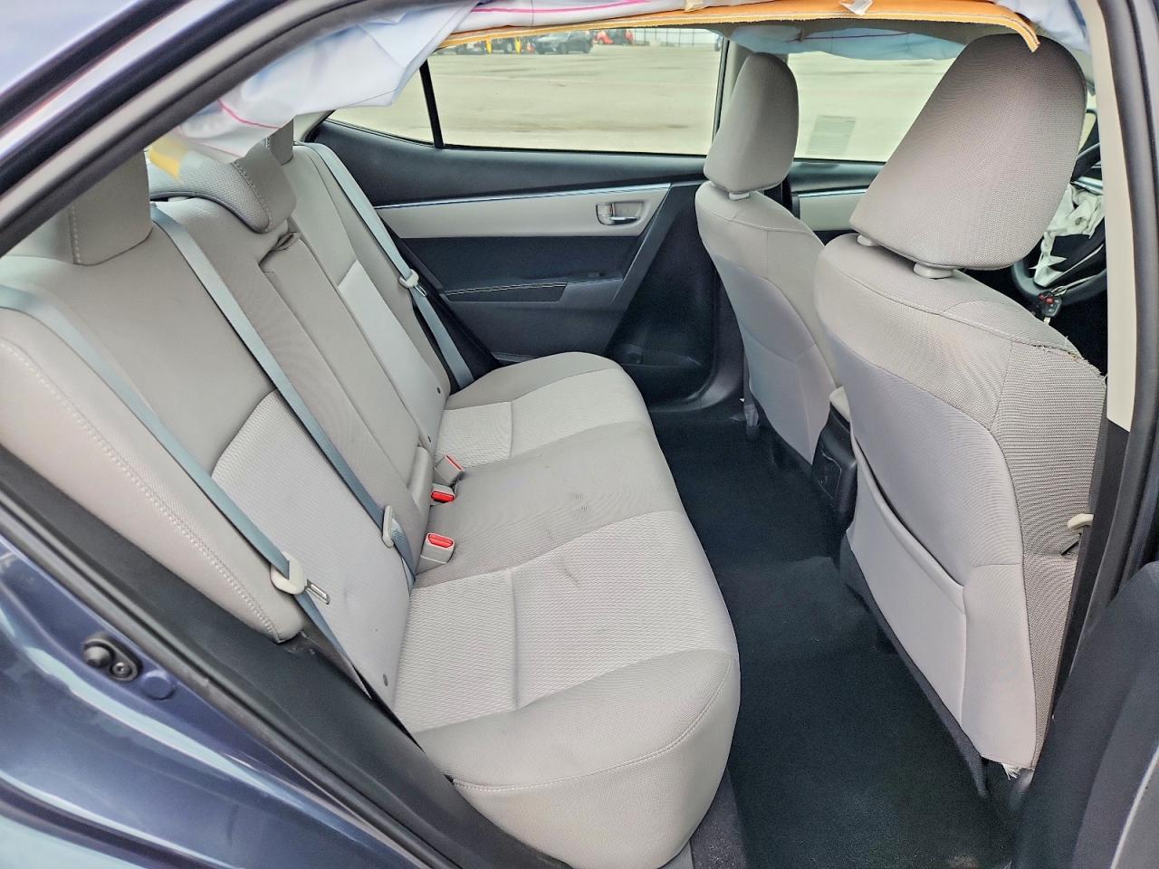 2015 TOYOTA COROLLA LE photo 19