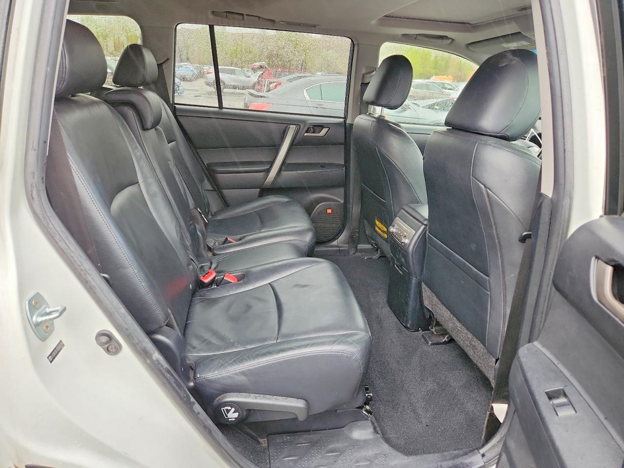 2011 TOYOTA HIGHLANDER HYBRID photo 21