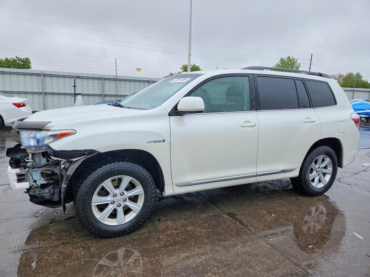 2011 TOYOTA HIGHLANDER