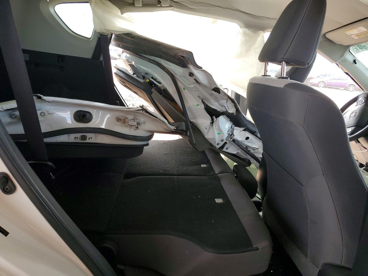 2013 TOYOTA RAV4 LE photo 19