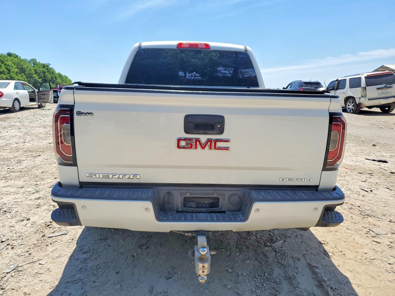 2017 GMC SIERRA K1500 DENALI photo 6