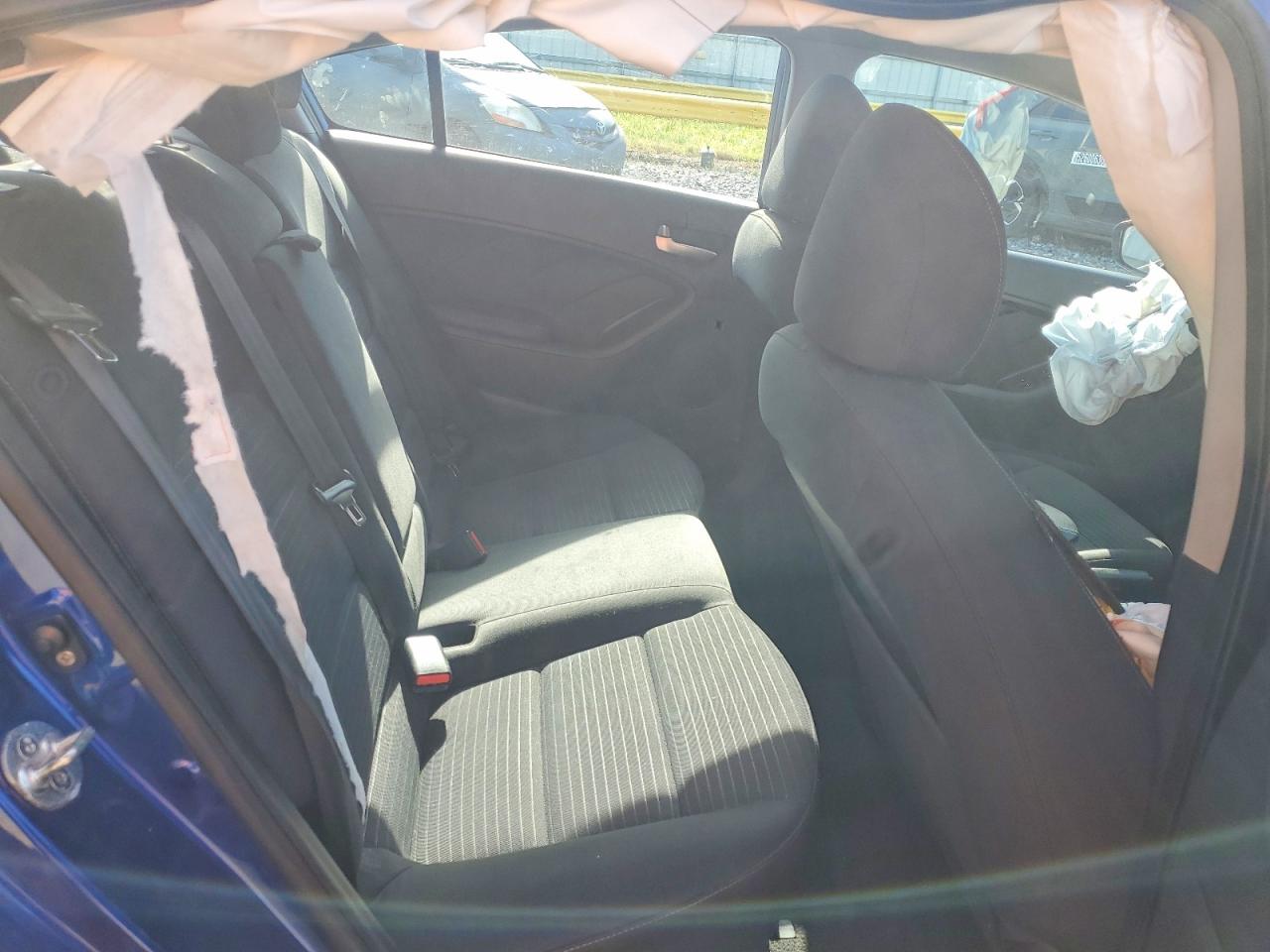 2018 KIA FORTE LX photo 19