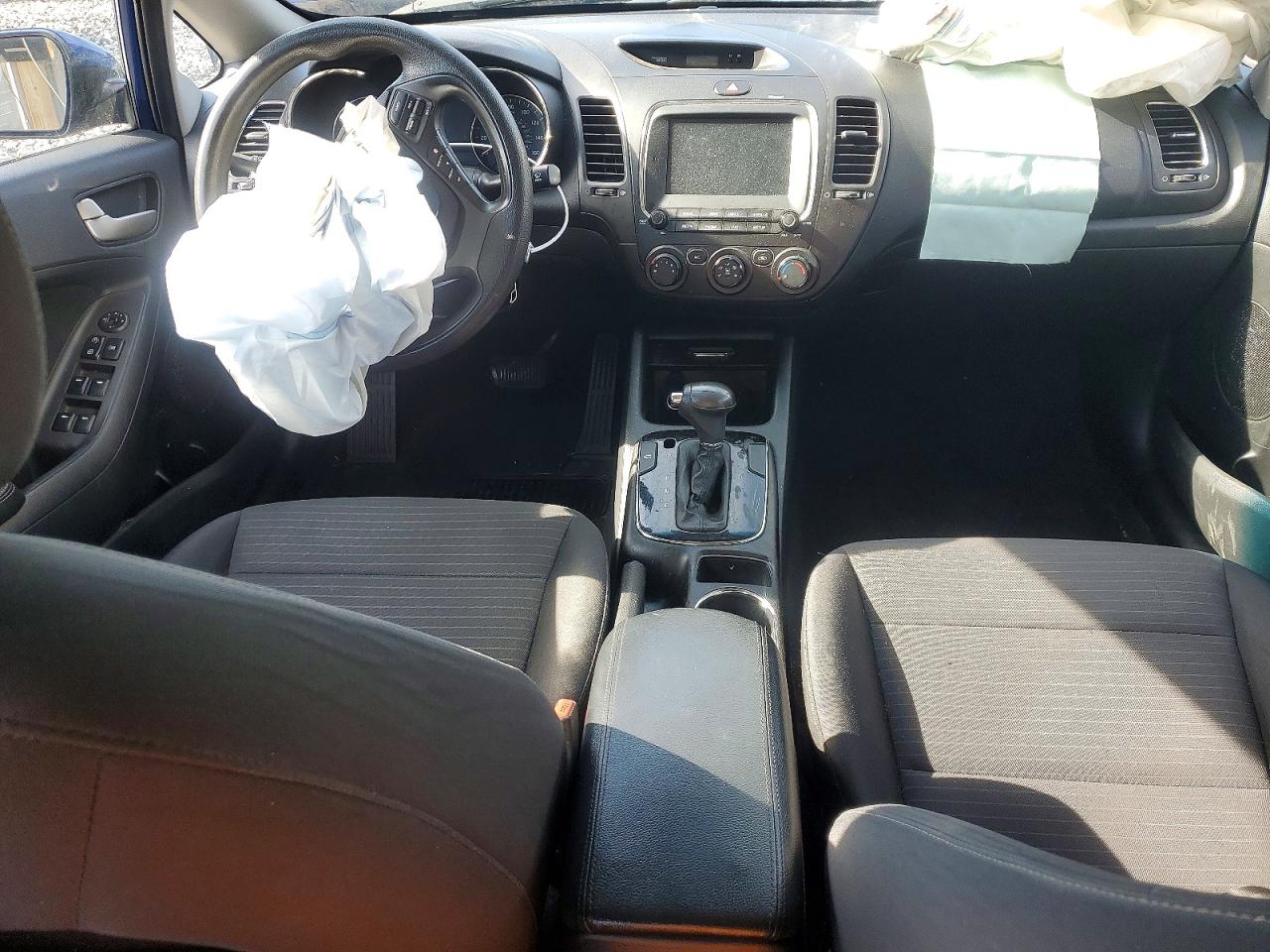 2018 KIA FORTE LX photo 15