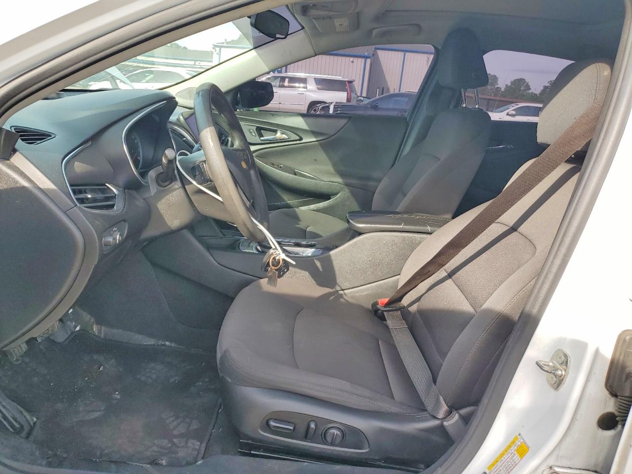 2021 CHEVROLET MALIBU LT photo 13