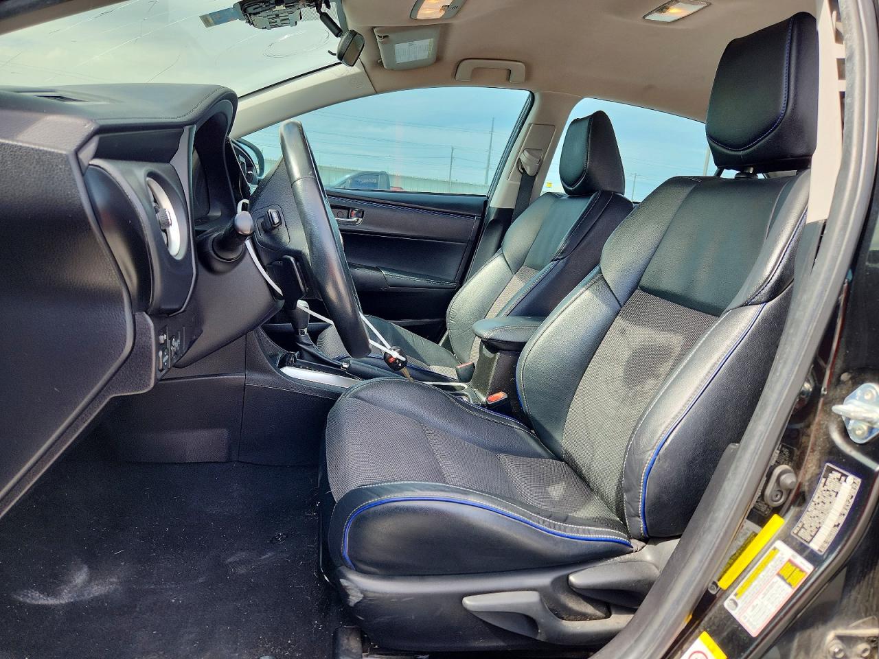 2019 TOYOTA COROLLA SE photo 19