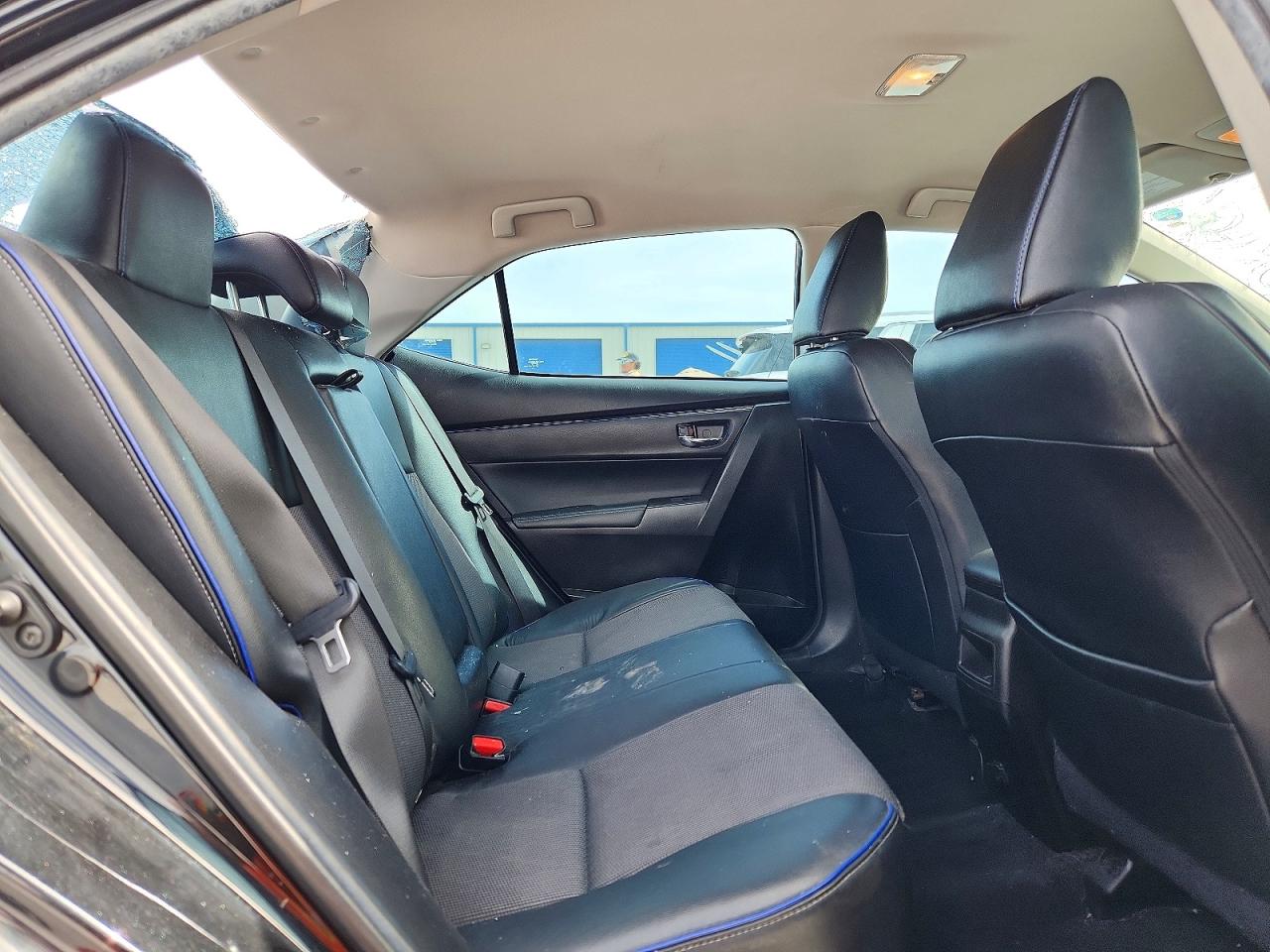 2019 TOYOTA COROLLA SE photo 28