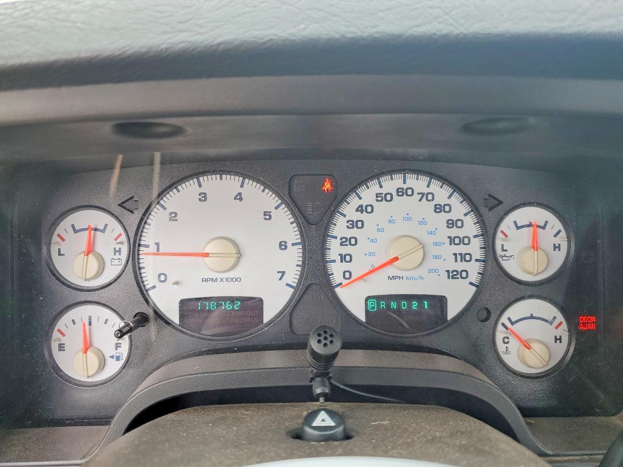 2004 DODGE RAM 1500 ST photo 17