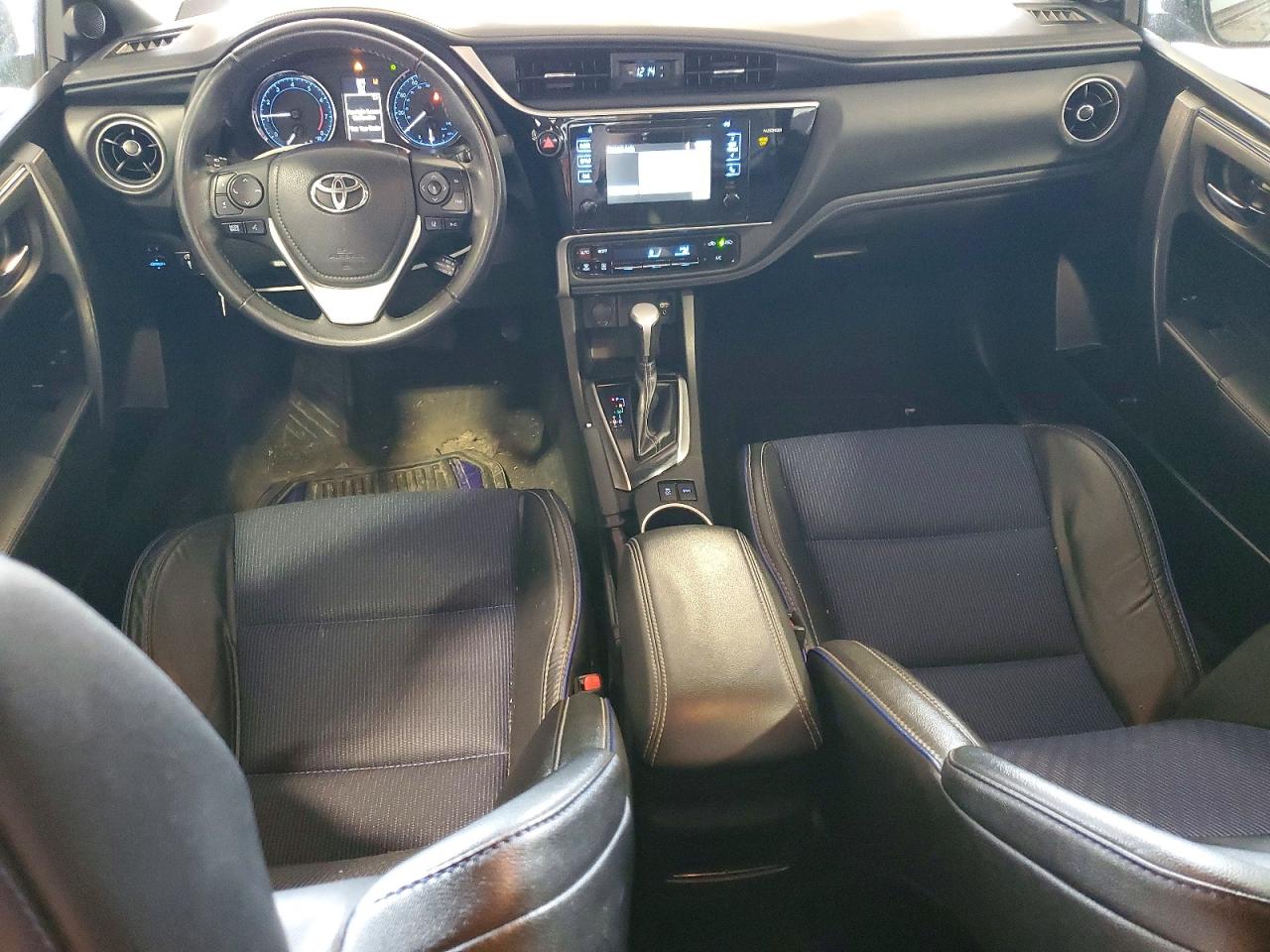 2017 TOYOTA COROLLA SE photo 15