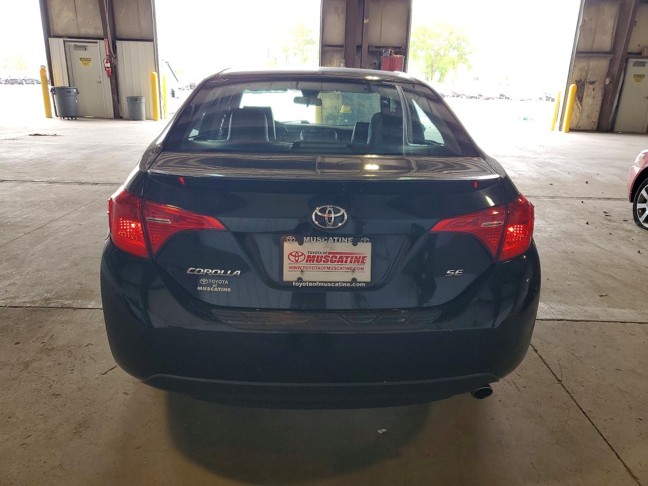 2017 TOYOTA COROLLA SE photo 11