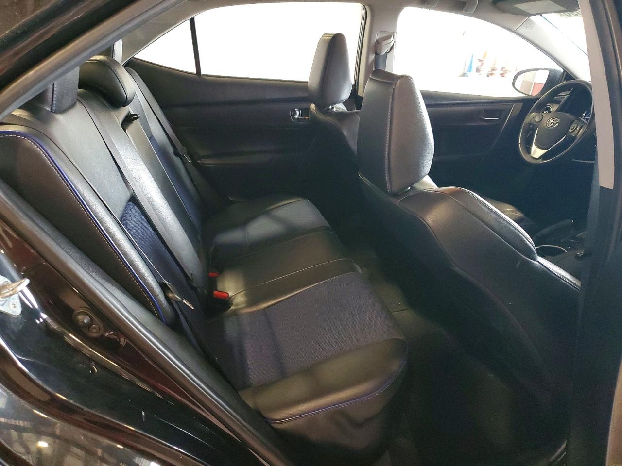 2017 TOYOTA COROLLA SE photo 19