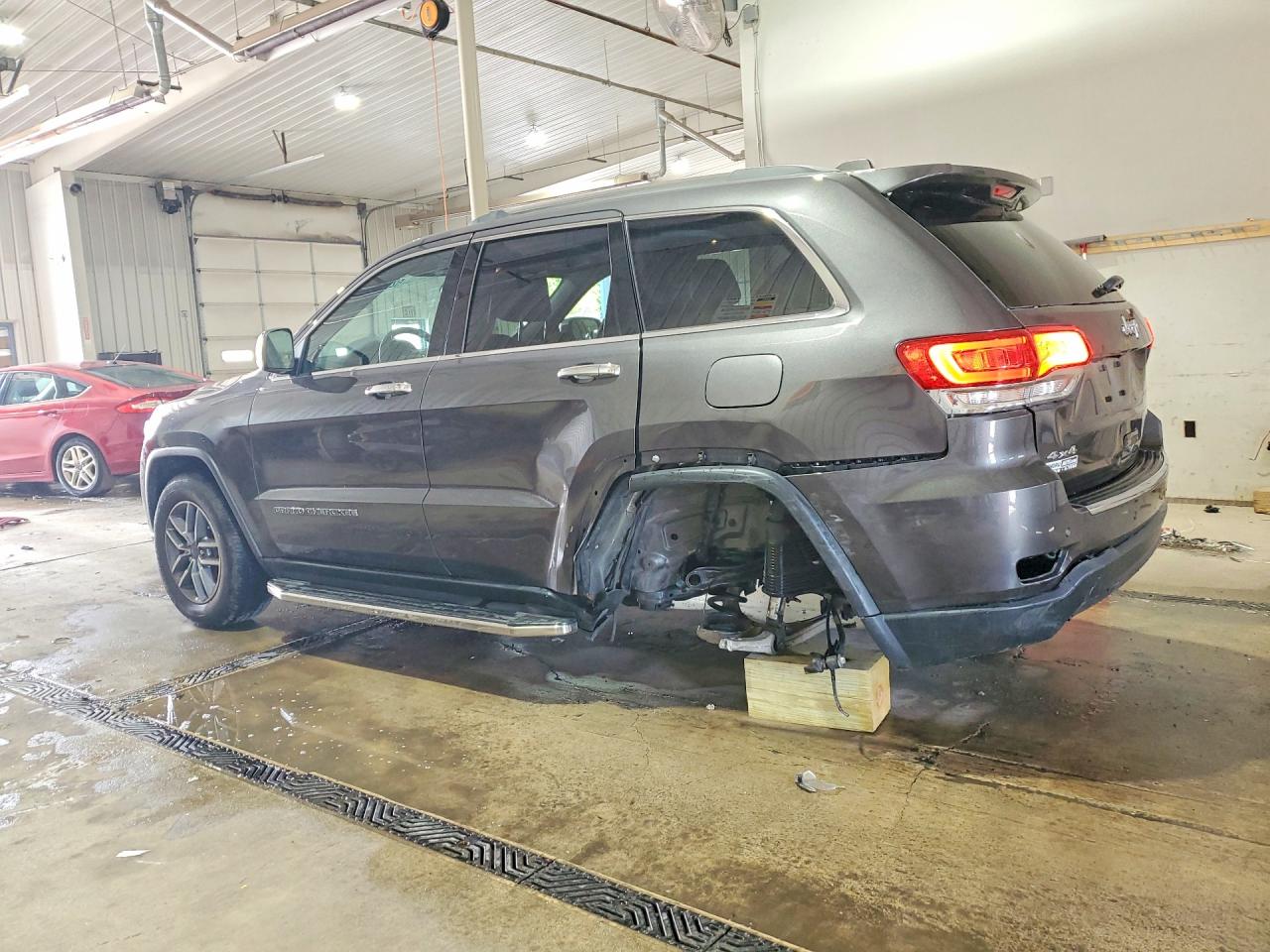 2019 JEEP GRAND CHEROKEE LIMITED photo 4