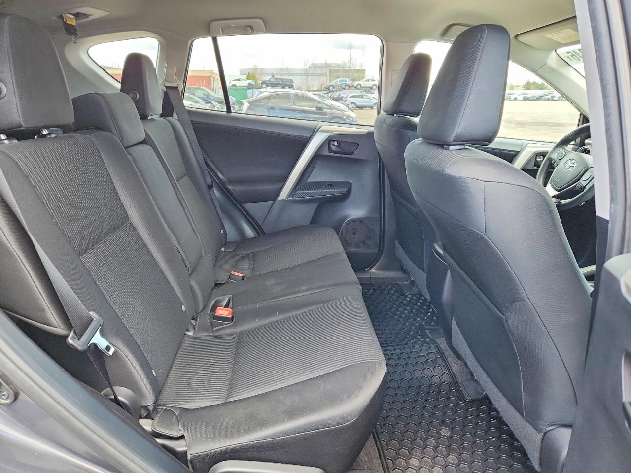 2015 TOYOTA RAV4 LE photo 21