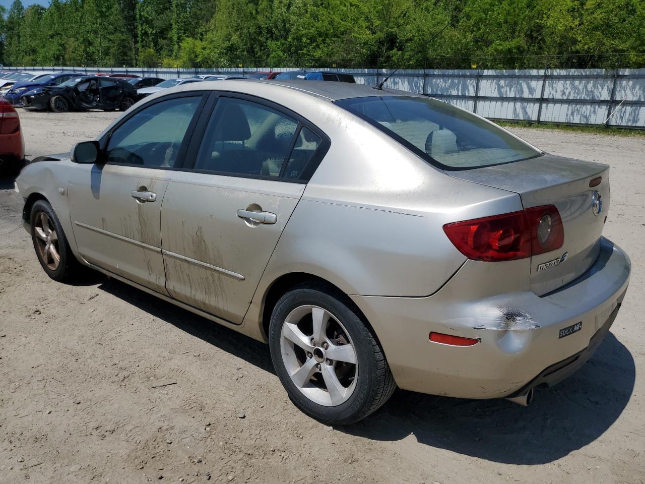 2004 MAZDA 3 photo 3