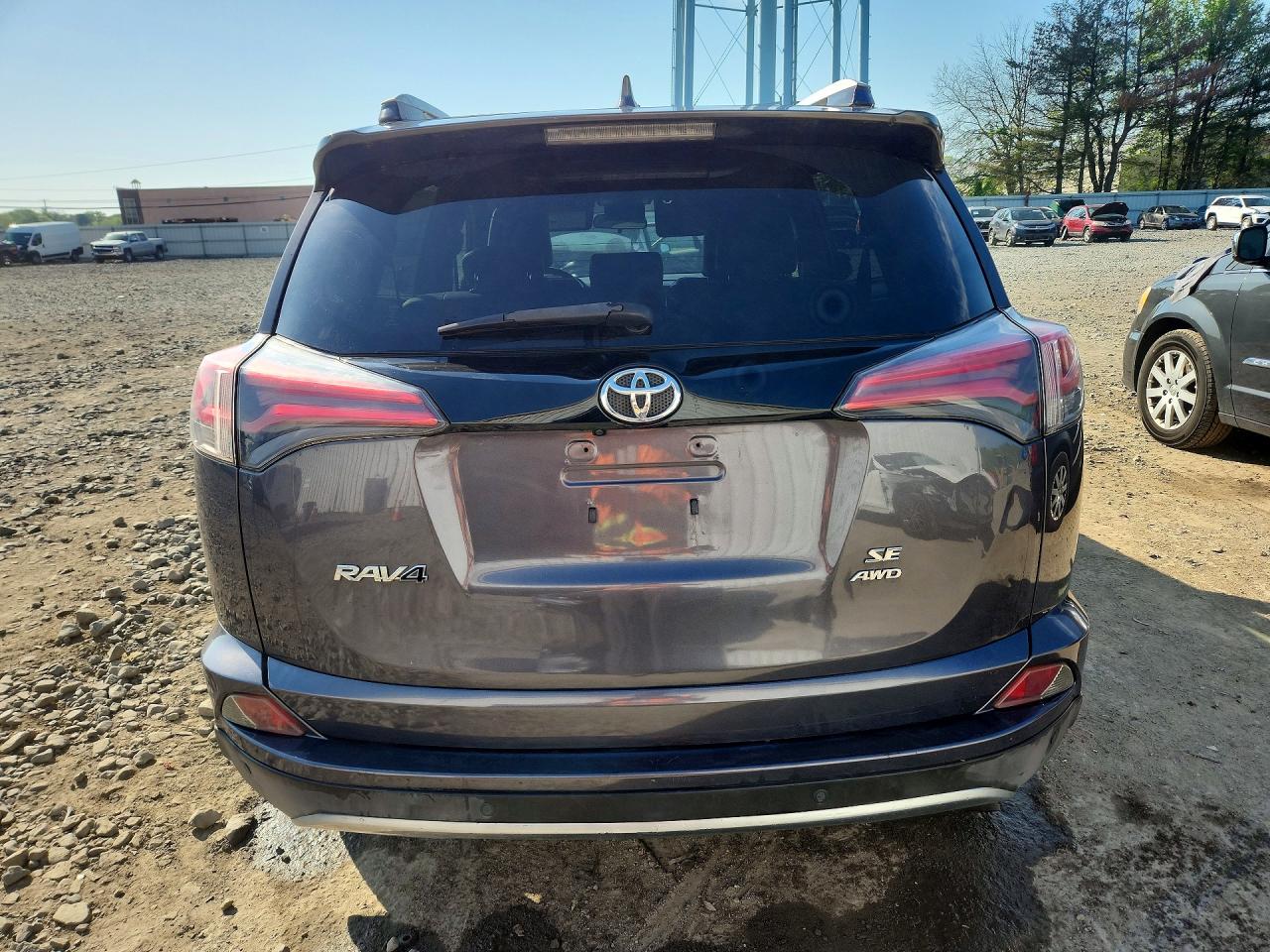 2016 TOYOTA RAV4 SE photo 6