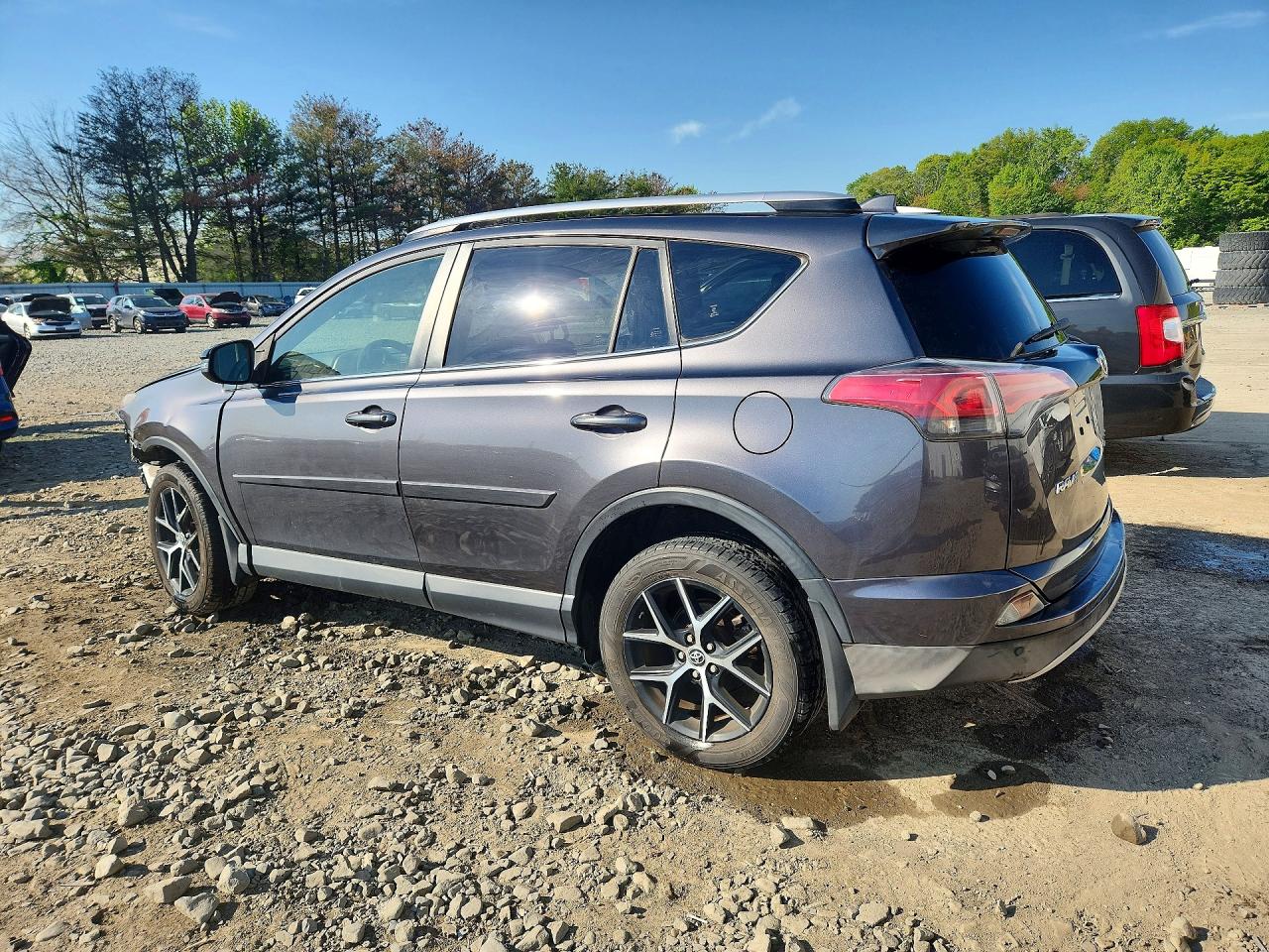 2016 TOYOTA RAV4 SE photo 2