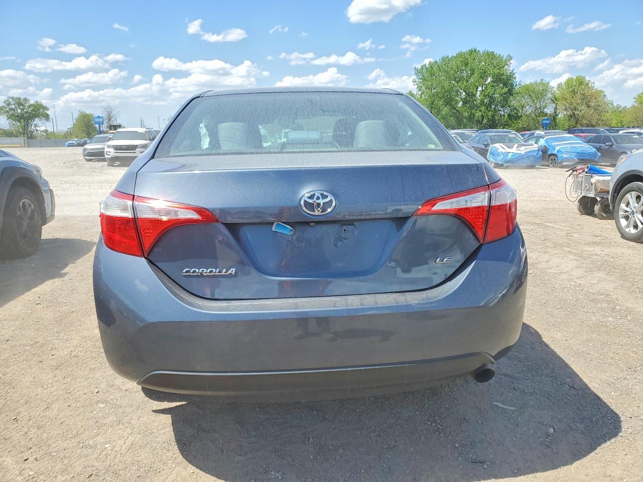 2015 TOYOTA COROLLA LE photo 16