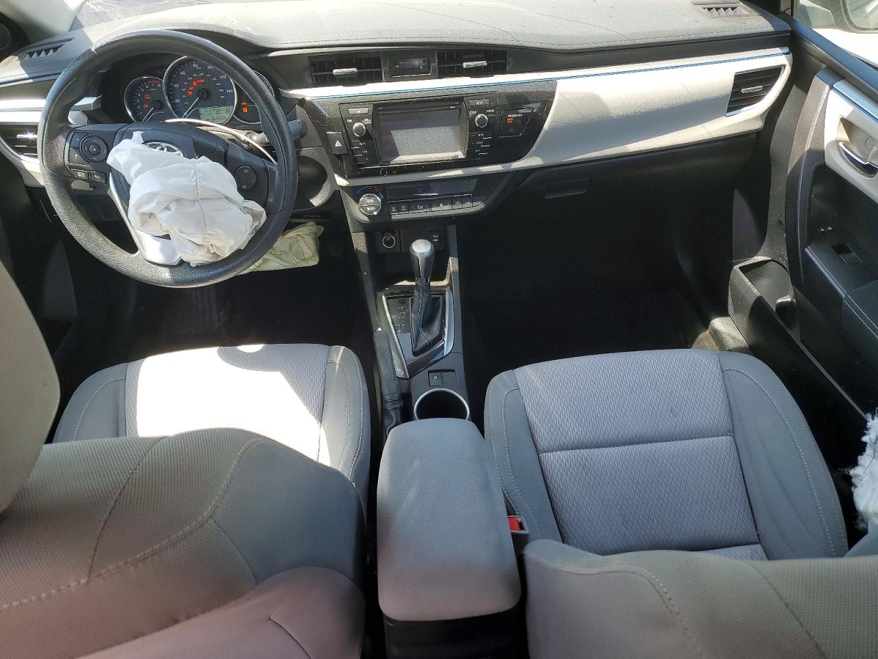 2015 TOYOTA COROLLA LE photo 22