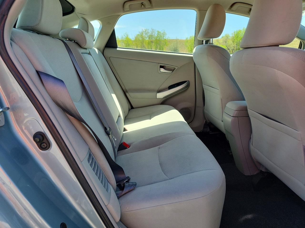 2013 TOYOTA PRIUS TWO photo 28