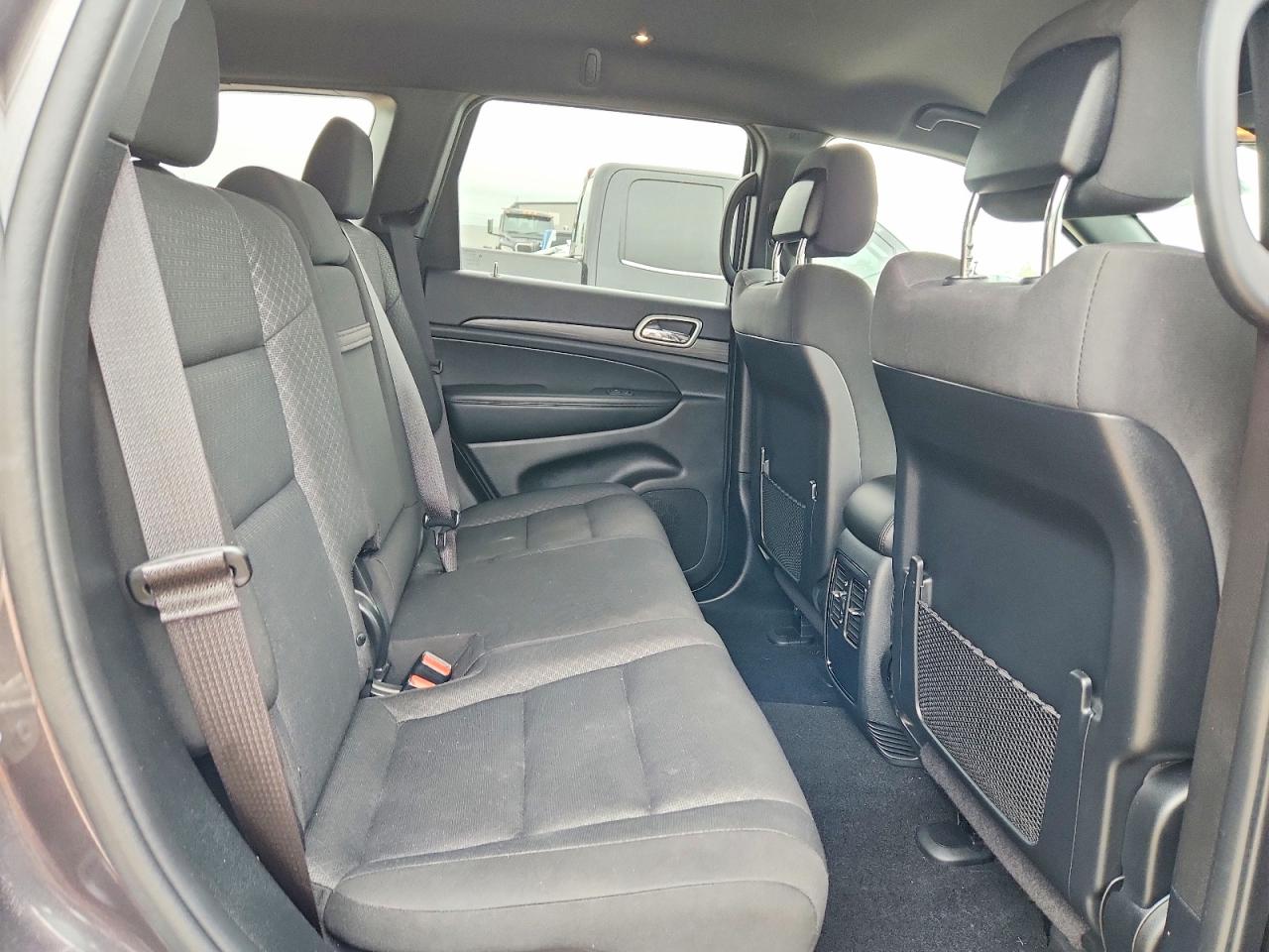 2020 JEEP GRAND CHEROKEE LAREDO photo 11