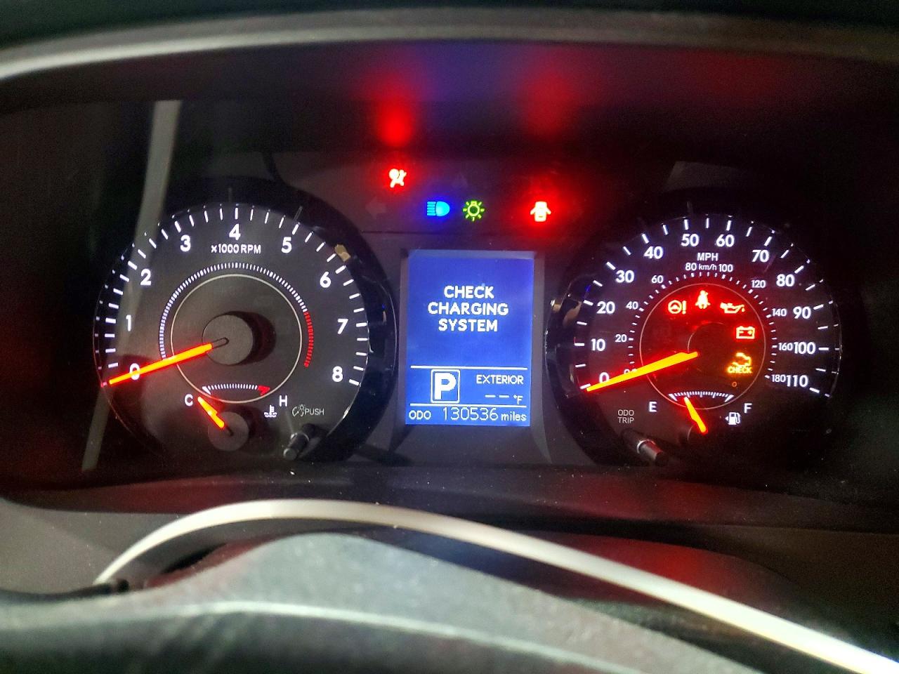 2016 TOYOTA SIENNA LE photo 17