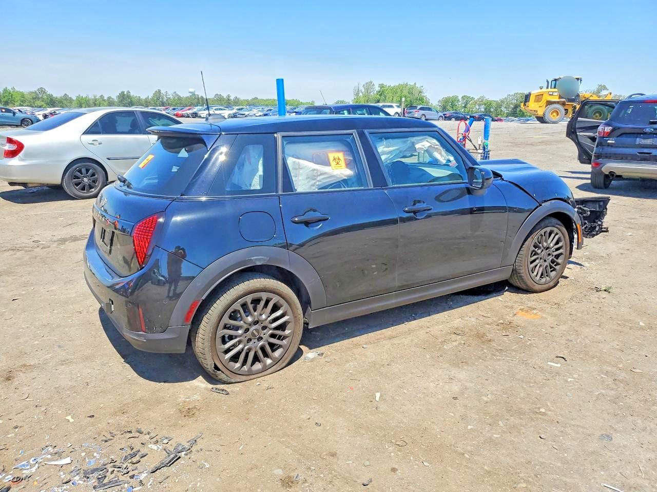2026 MINI COOPER S photo 7