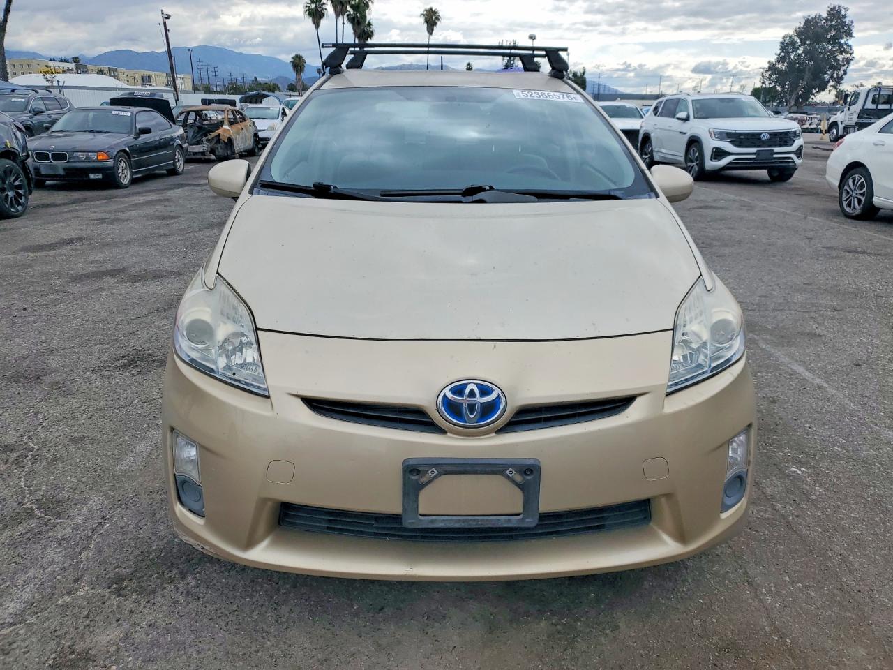 2011 TOYOTA PRIUS TWO photo 13