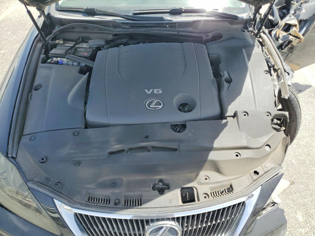 2010 LEXUS IS 250 photo 11