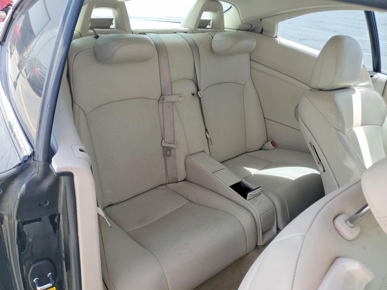2010 LEXUS IS 250 photo 10