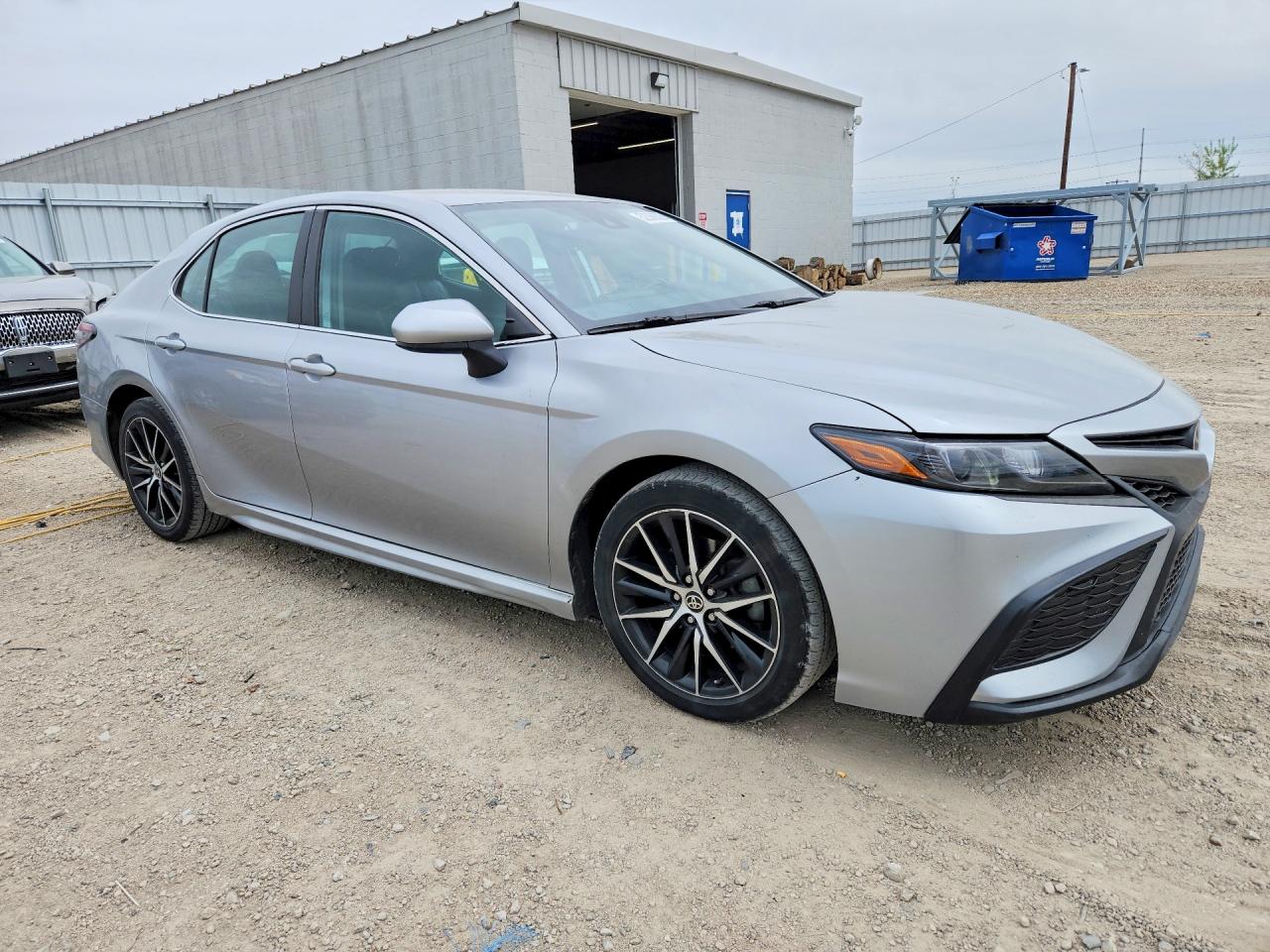 2021 TOYOTA CAMRY SE photo 7