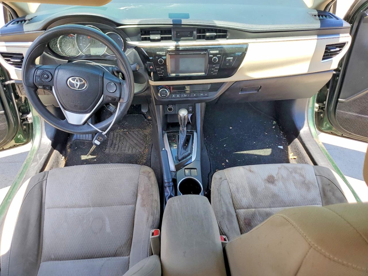 2015 TOYOTA COROLLA LE photo 15