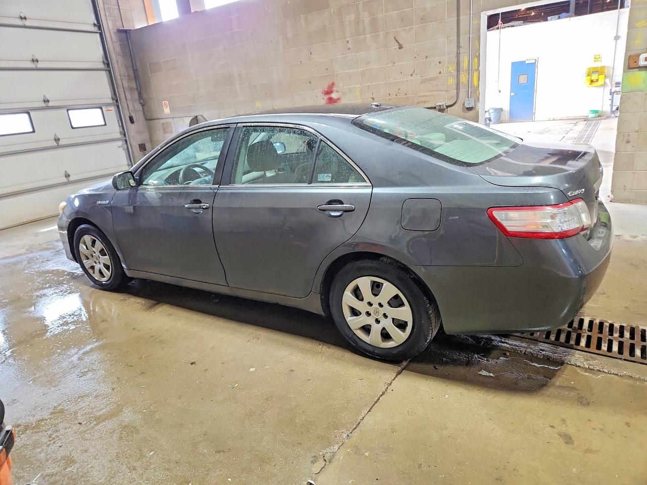 2011 TOYOTA CAMRY HYBRID photo 3