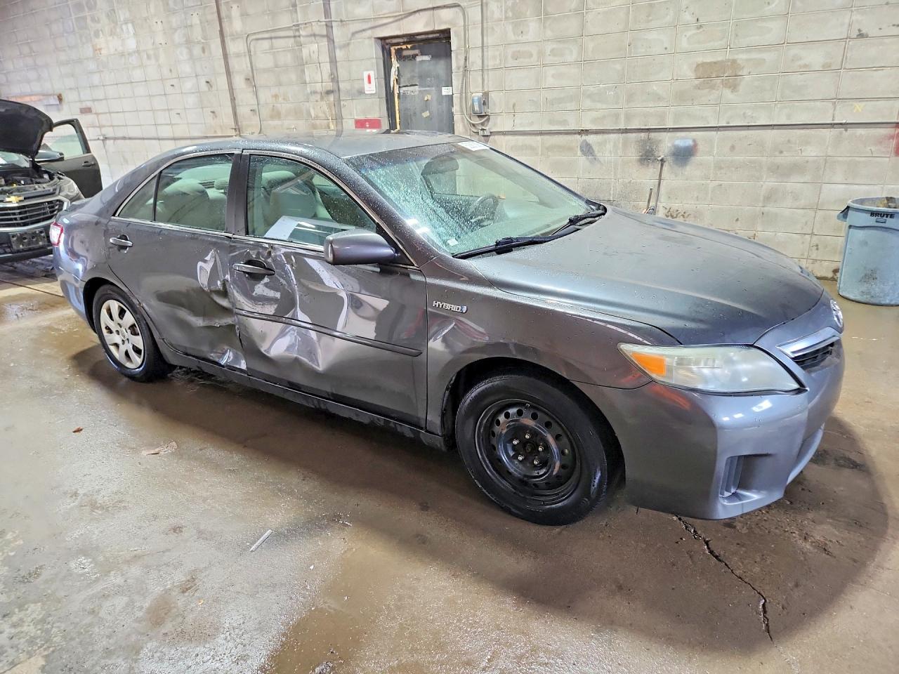 2011 TOYOTA CAMRY HYBRID photo 7