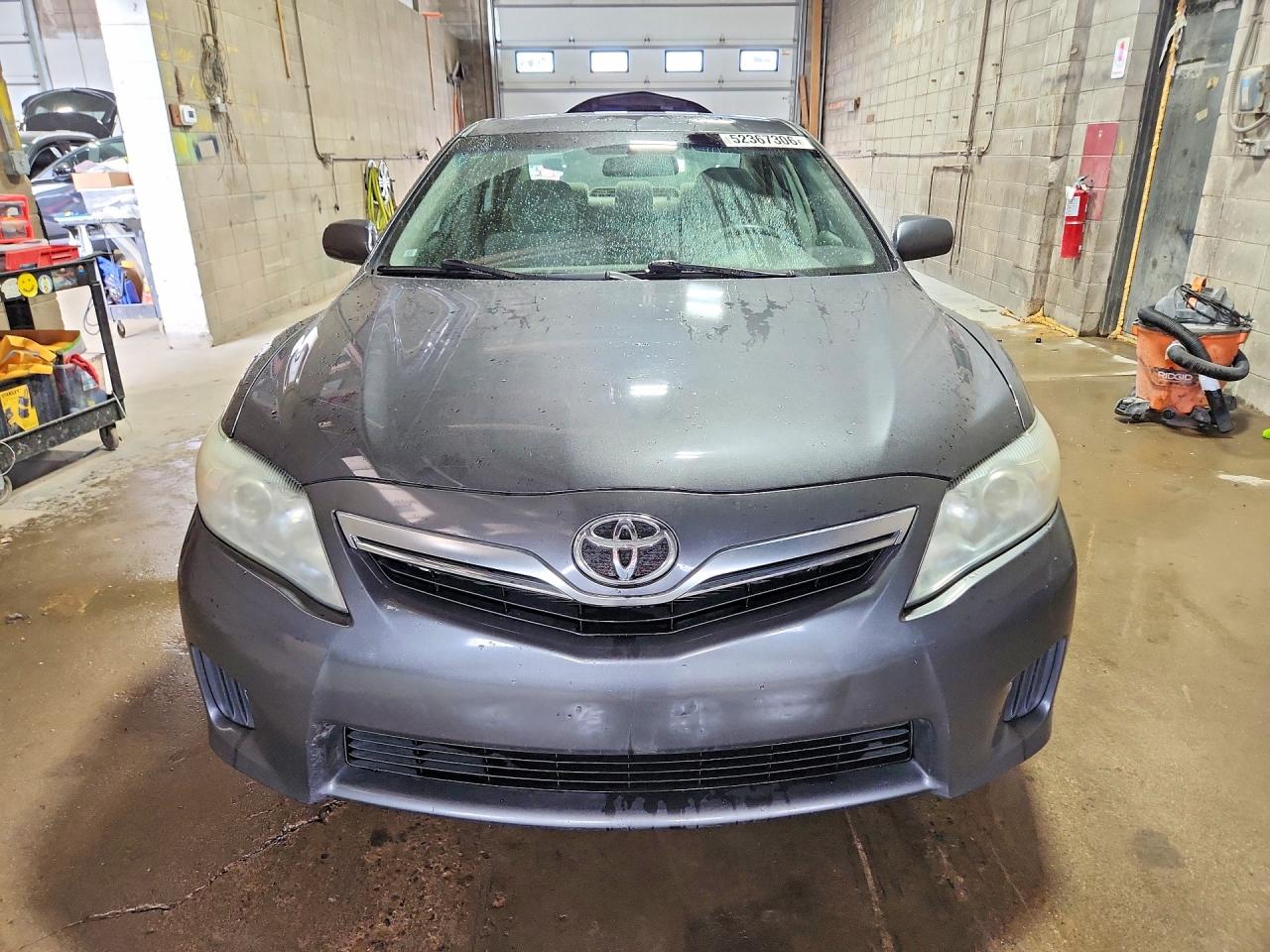 2011 TOYOTA CAMRY HYBRID photo 9