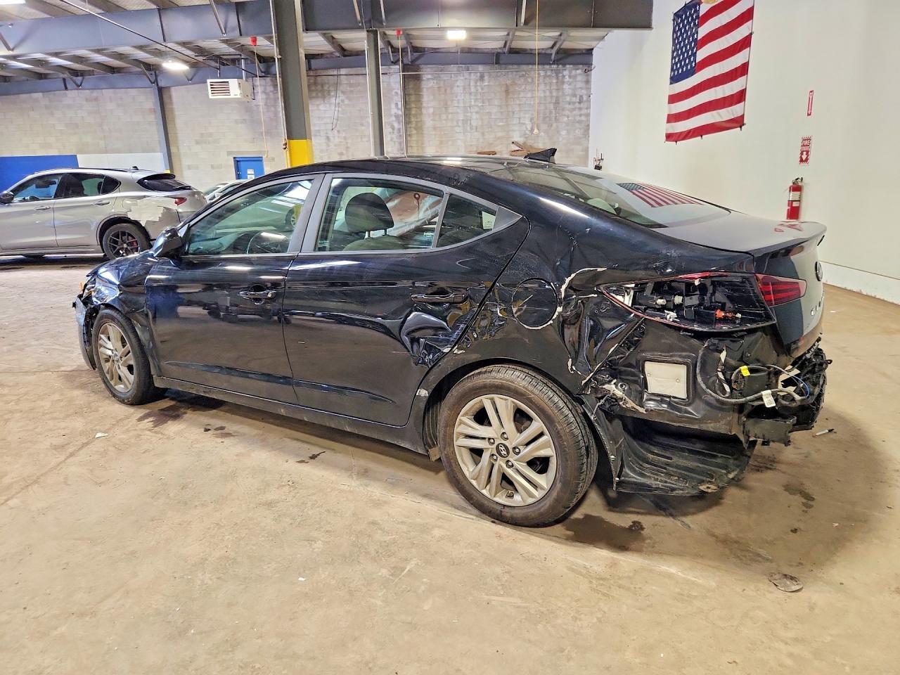 2019 HYUNDAI ELANTRA VALUE EDITION photo 3