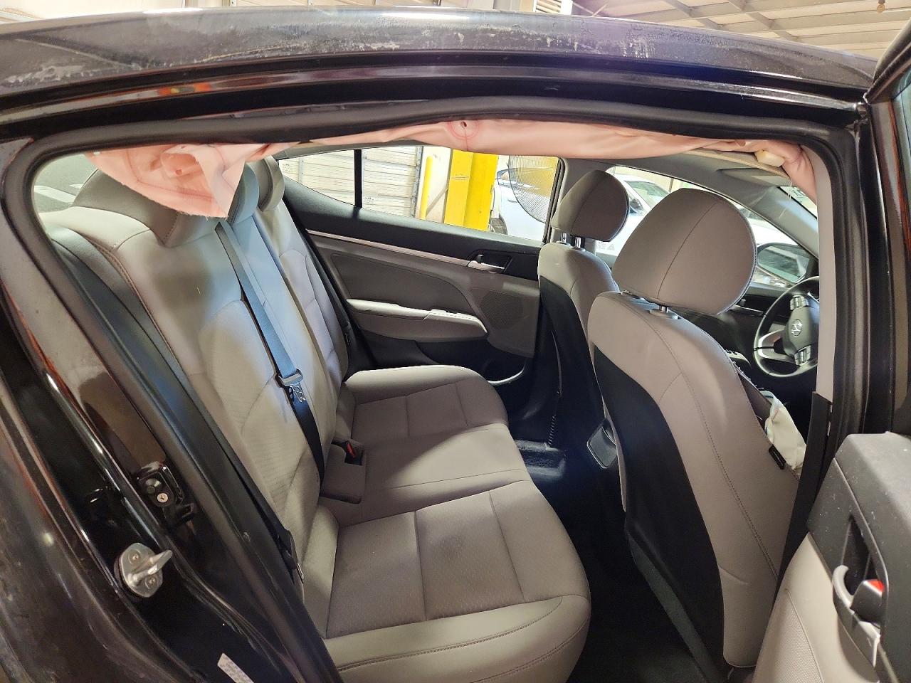 2019 HYUNDAI ELANTRA VALUE EDITION photo 19