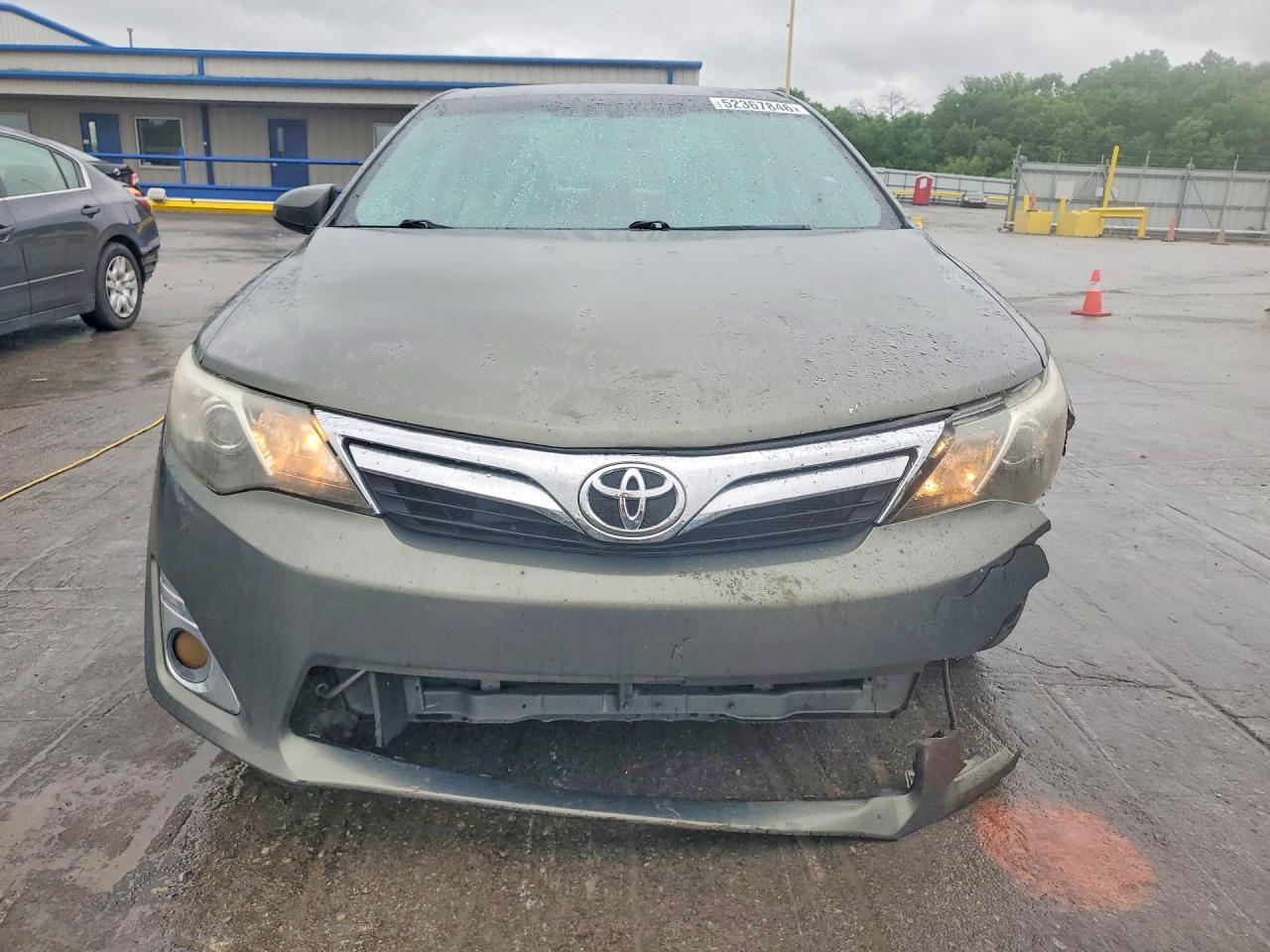 2013 TOYOTA CAMRY XLE photo 13