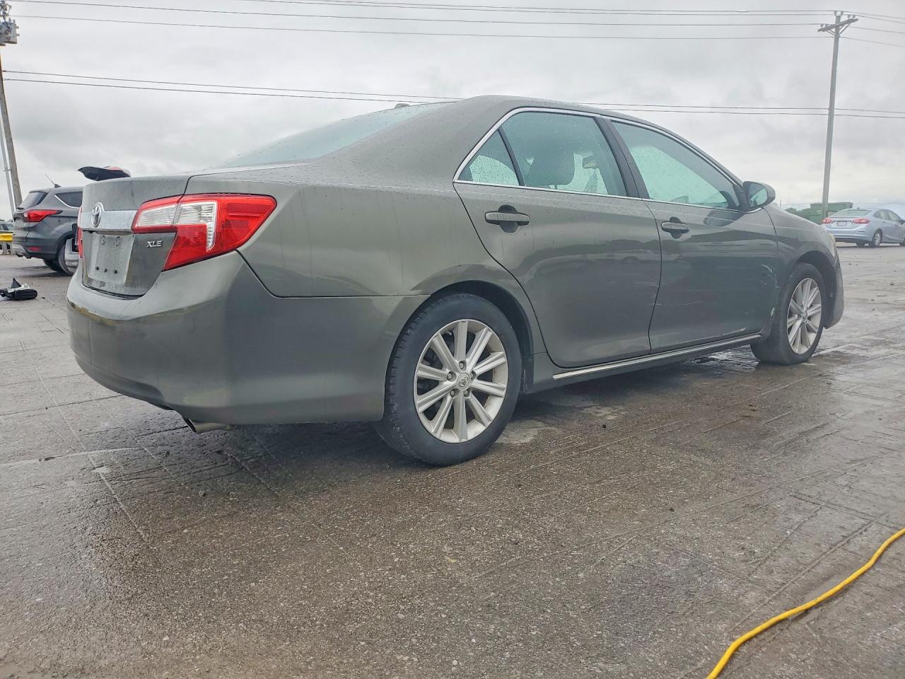 2013 TOYOTA CAMRY XLE photo 7
