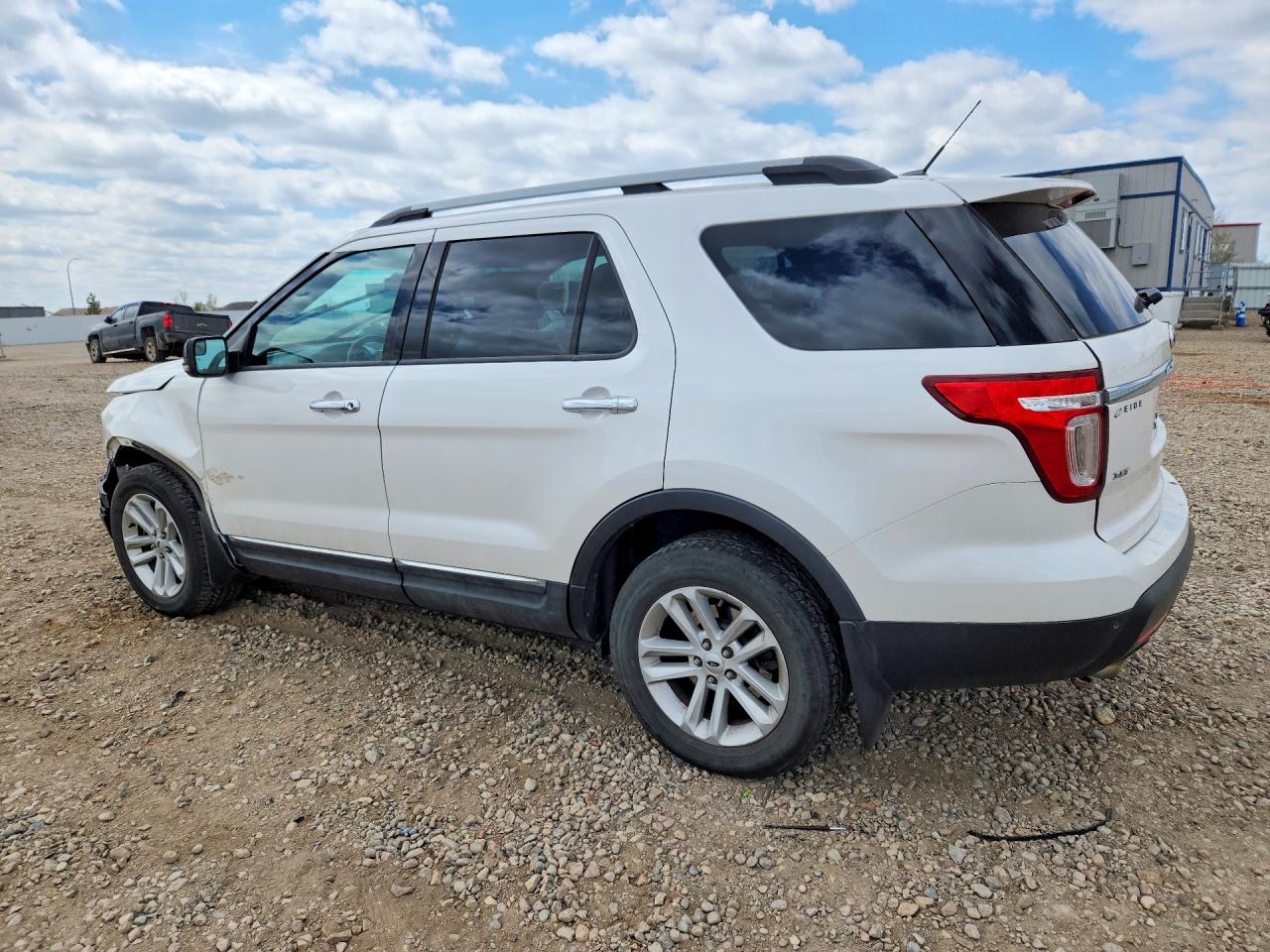 2013 FORD EXPLORER XLT photo 2