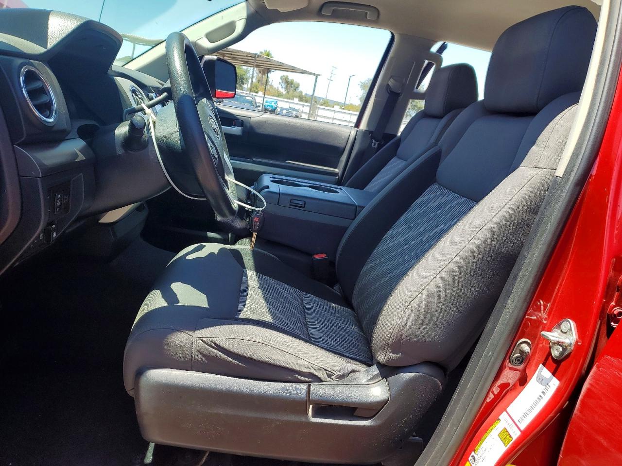 2018 TOYOTA TUNDRA CREWMAX SR5 photo 13