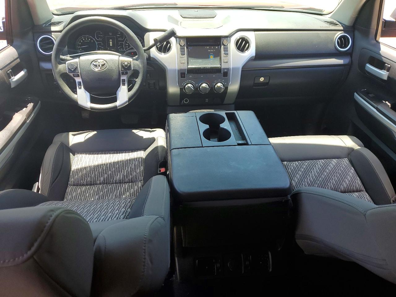 2018 TOYOTA TUNDRA CREWMAX SR5 photo 15