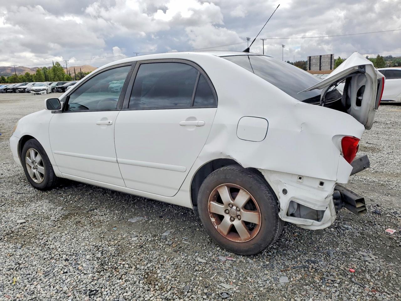2007 TOYOTA COROLLA LE photo 3